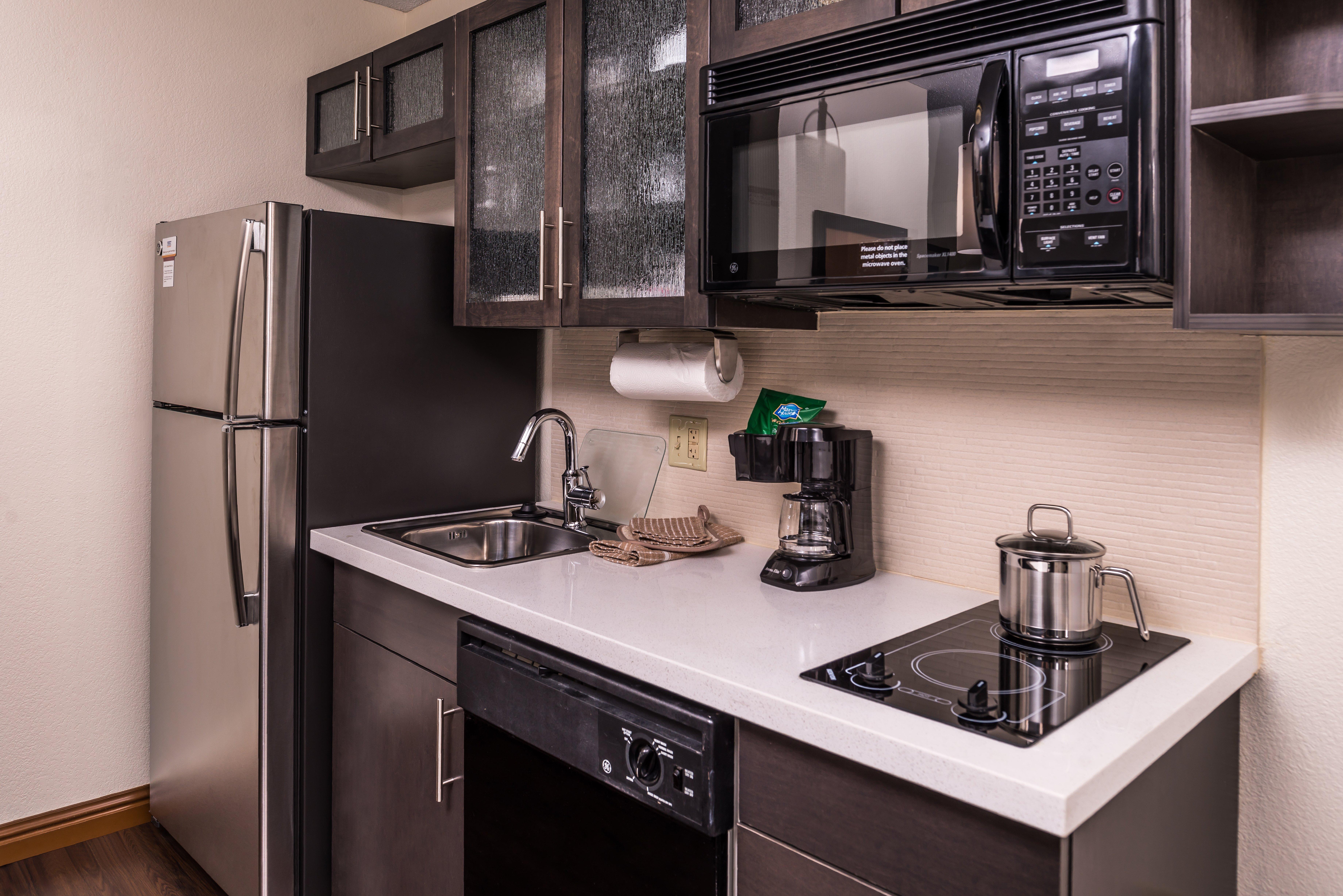 Candlewood Suites - Topeka West By Ihg Εξωτερικό φωτογραφία