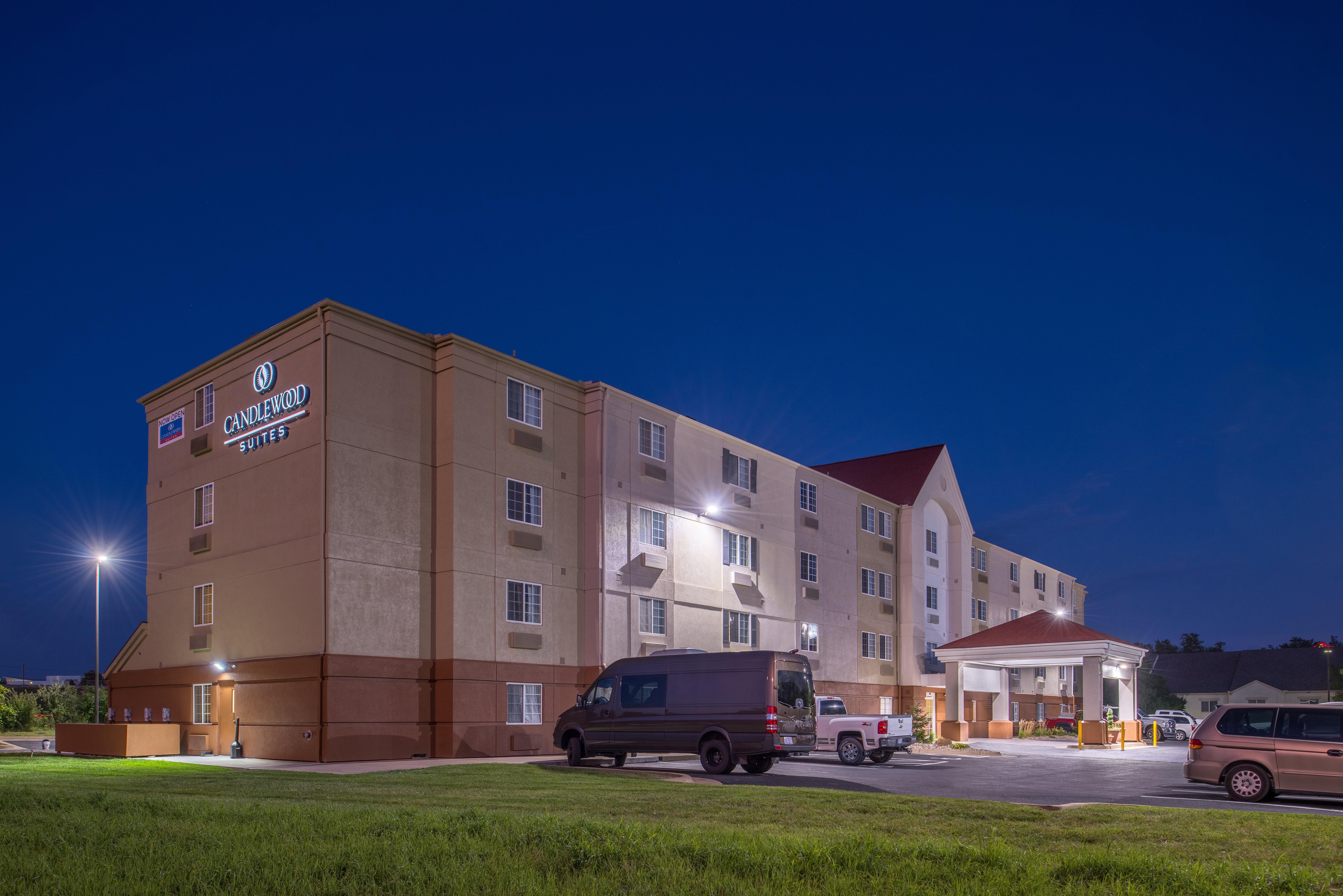 Candlewood Suites - Topeka West By Ihg Εξωτερικό φωτογραφία
