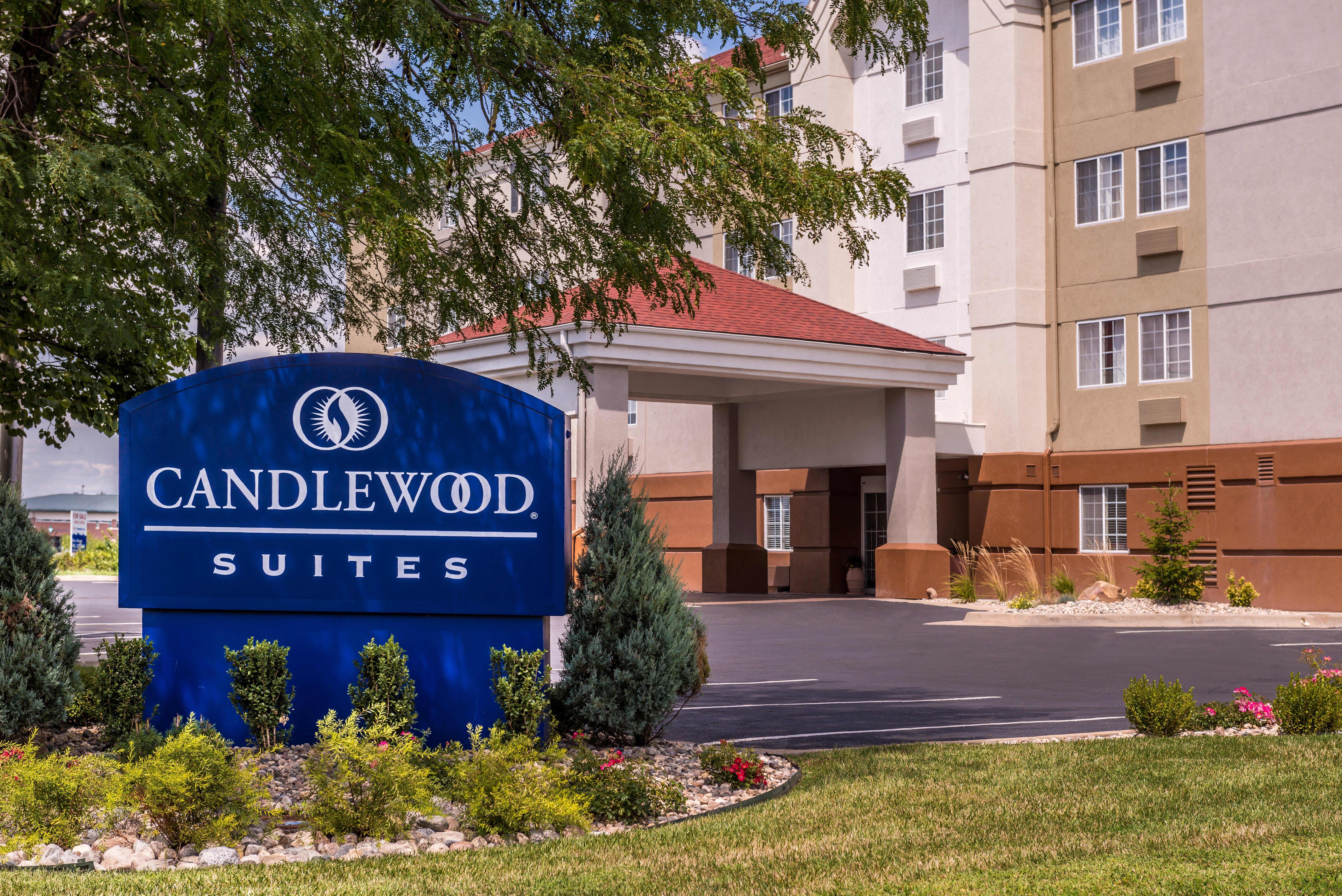Candlewood Suites - Topeka West By Ihg Εξωτερικό φωτογραφία