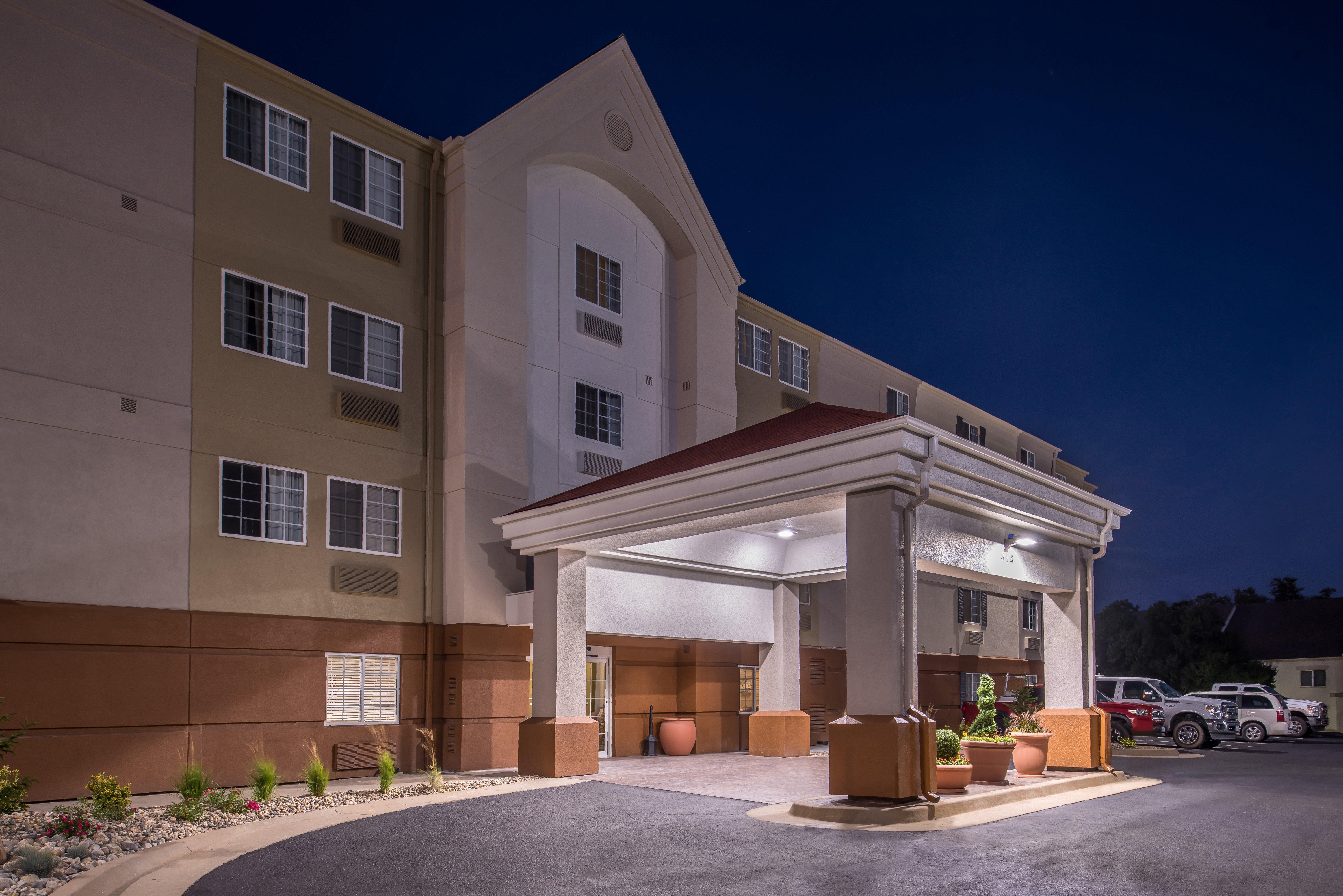 Candlewood Suites - Topeka West By Ihg Εξωτερικό φωτογραφία
