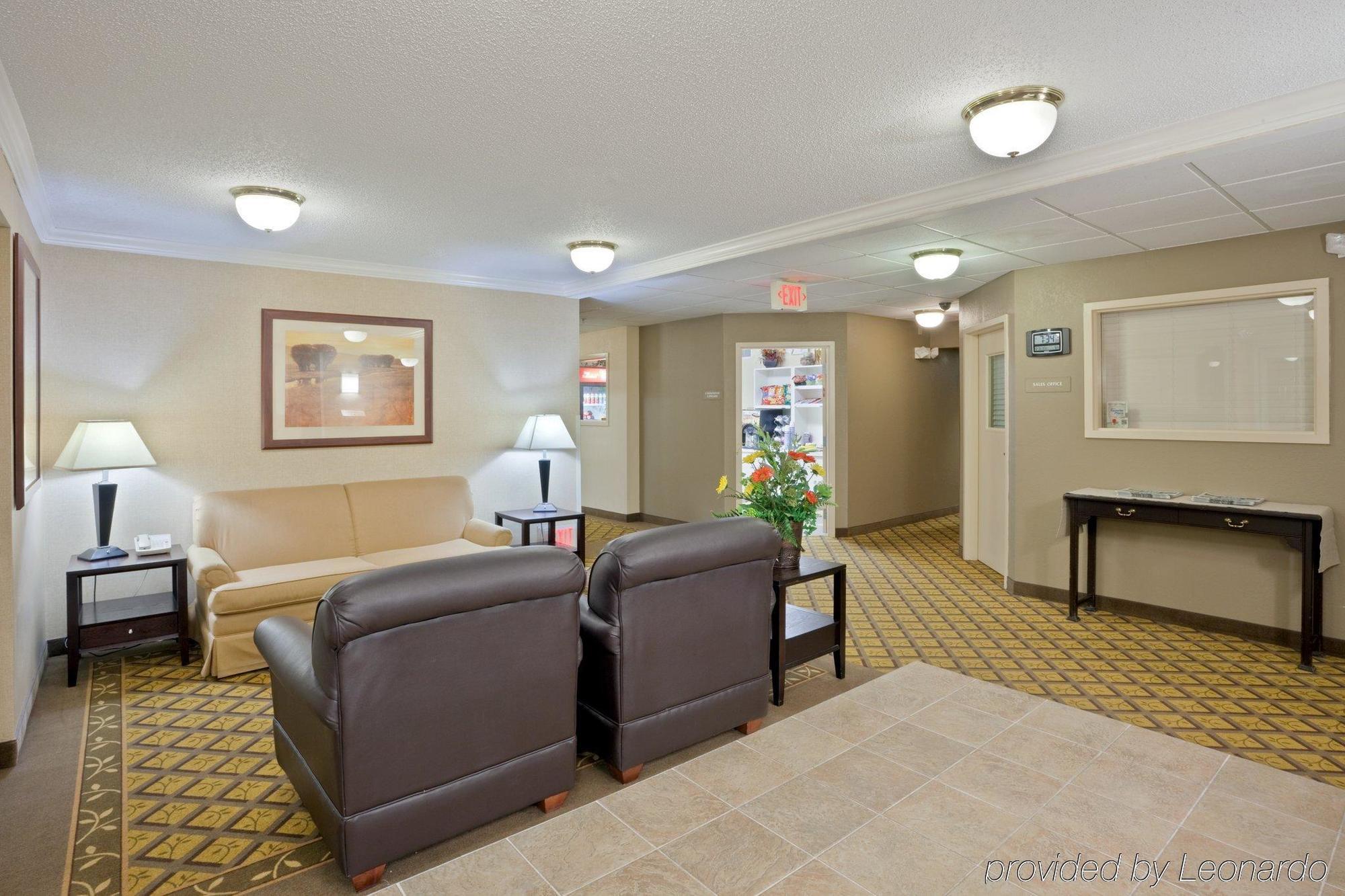 Candlewood Suites - Topeka West By Ihg Εξωτερικό φωτογραφία