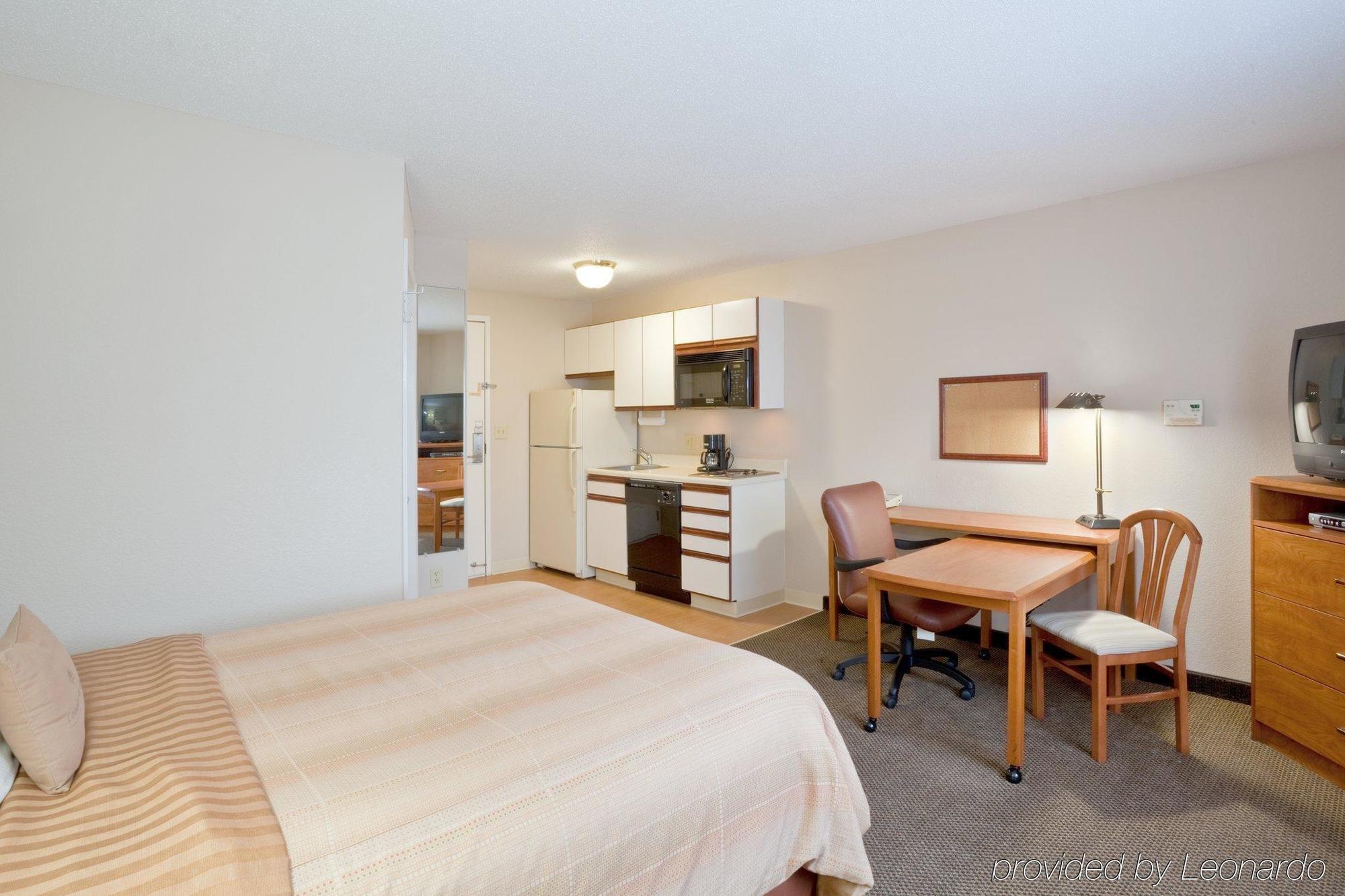 Candlewood Suites - Topeka West By Ihg Δωμάτιο φωτογραφία