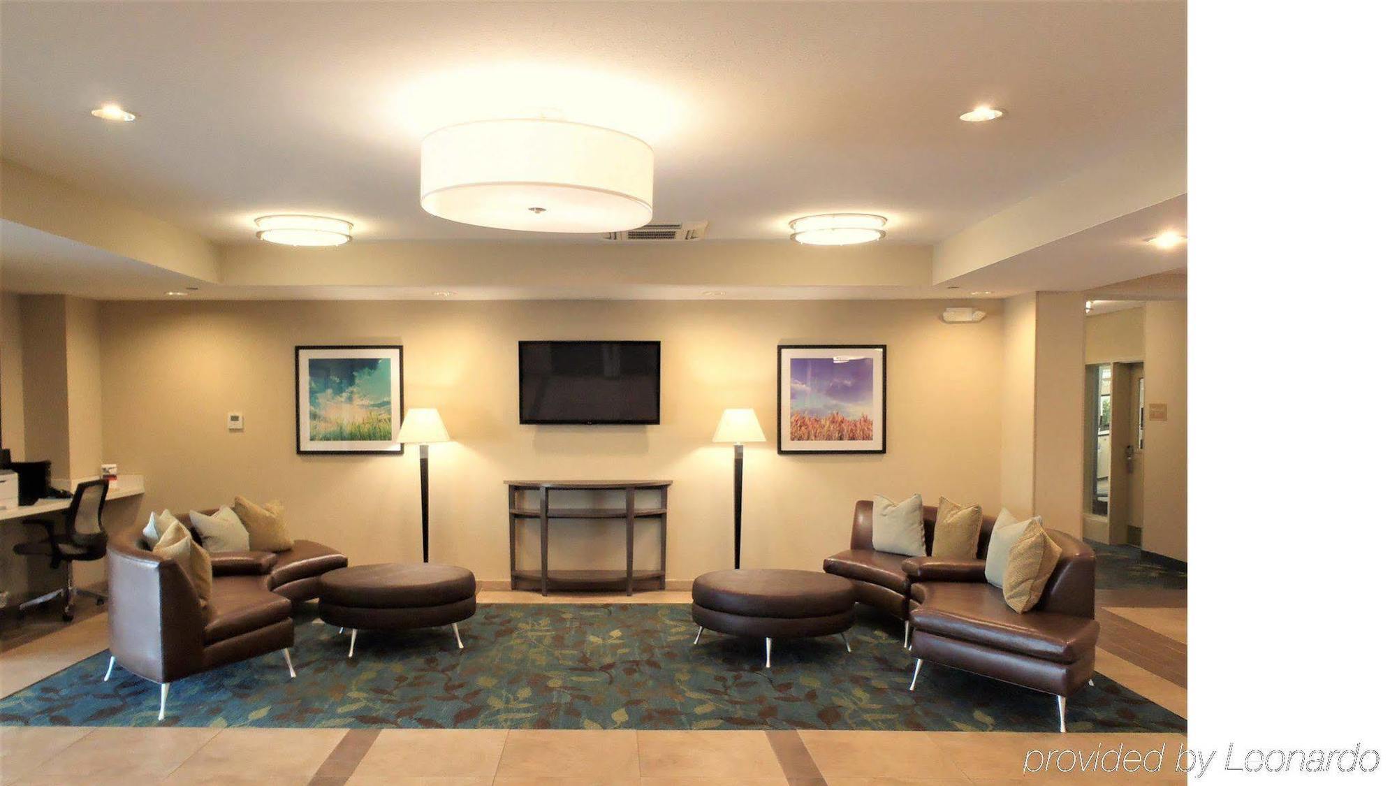 Candlewood Suites - Topeka West By Ihg Εξωτερικό φωτογραφία