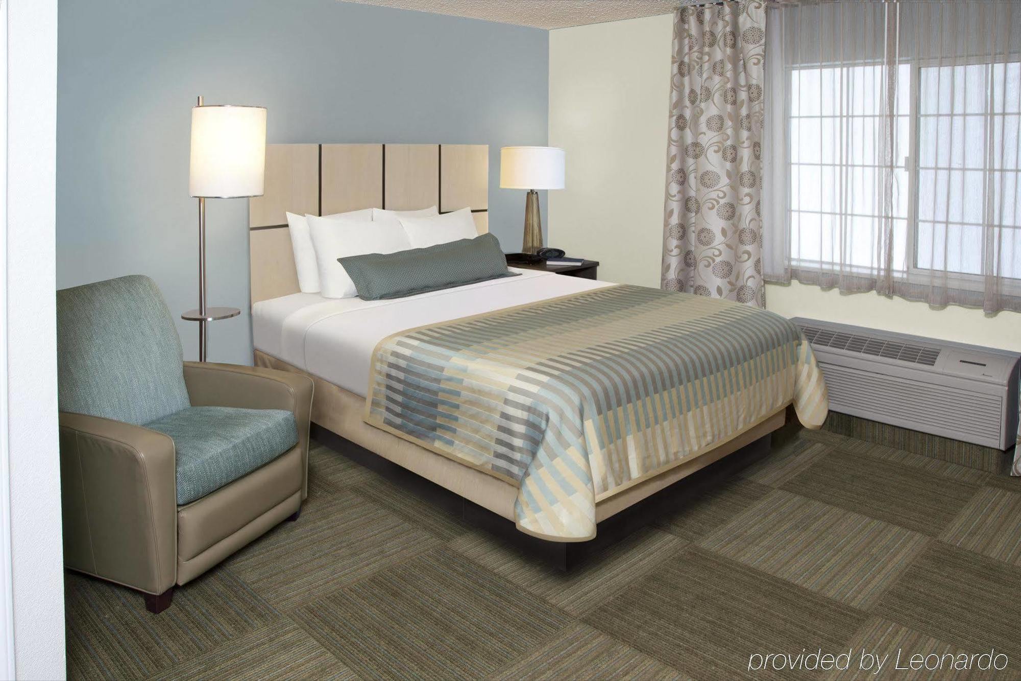 Candlewood Suites - Topeka West By Ihg Εξωτερικό φωτογραφία
