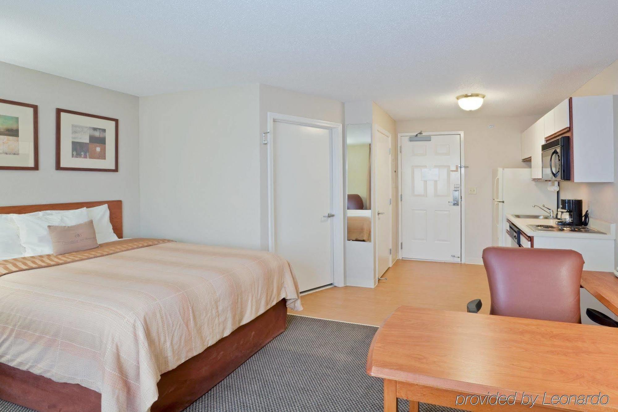 Candlewood Suites - Topeka West By Ihg Δωμάτιο φωτογραφία