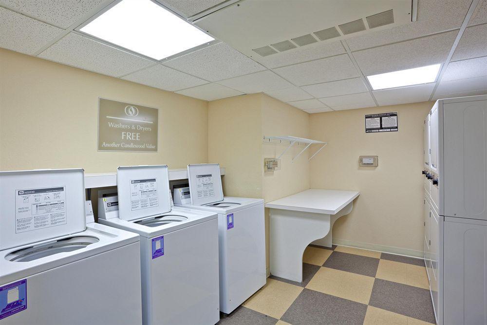 Candlewood Suites - Topeka West By Ihg Εξωτερικό φωτογραφία